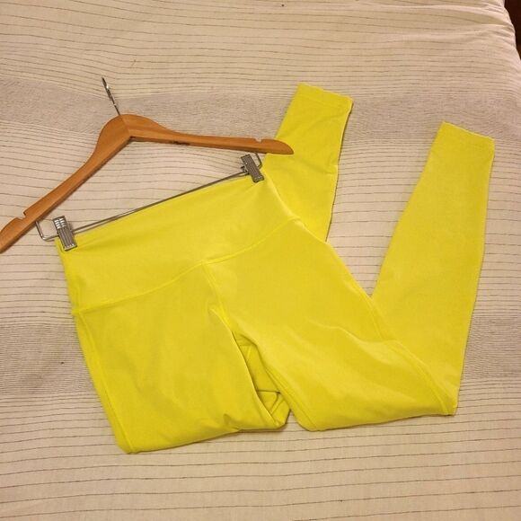 Lululemon Wunder Under High-Rise Tight 28" Luxtreme Highlight Yellow Size 6 NWOT - Picture 1 of 5